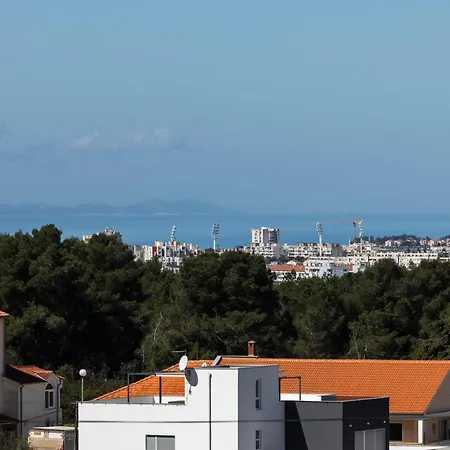 Charming In Peaceful Area Apartman Zadar